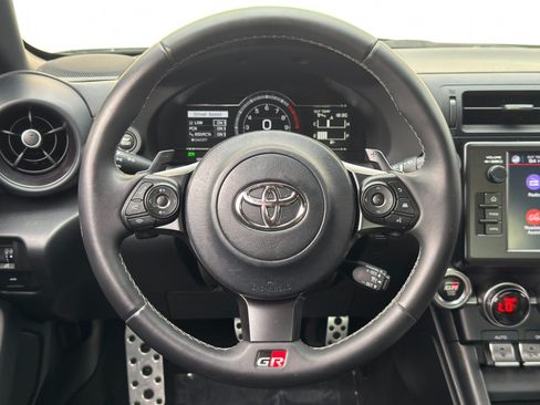 Used 2023 Toyota GR86 Premium w/ ALL Weather Mat Package (TMS) RWD image 18