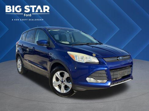 Used 2016 Ford Escape SE image 1