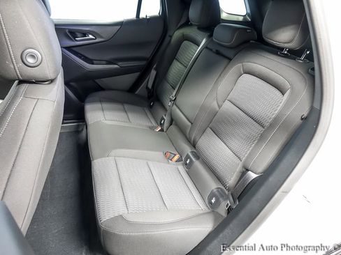 Used 2026 Chevrolet Equinox LT w/ LPO, Floor Liner Package FWD image 11