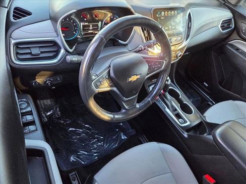 Used 2018 Chevrolet Equinox Premier image 10