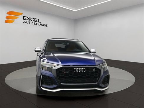 Used 2022 Audi RS Q8 w/ Luxury Package image 6