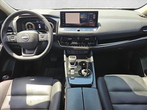 Used 2026 Nissan Rogue SL FWD image 8