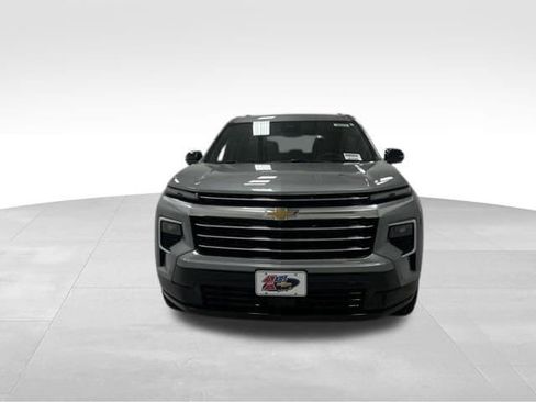 New 2026 Chevrolet Traverse High Country w/ LPO, Floor Liner Package AWD/4WD image 2