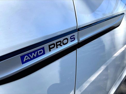 Used 2023 Volkswagen ID.4 Pro S image 34