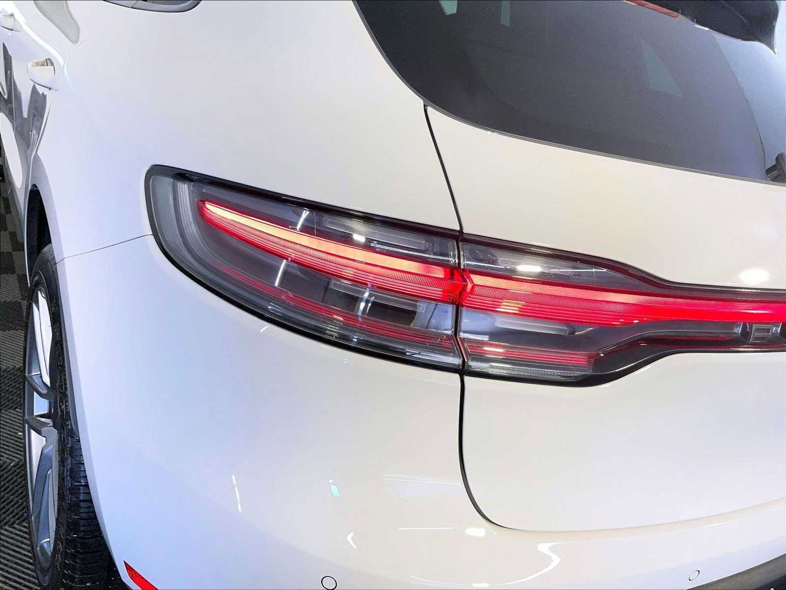 Certified 2025 Porsche Macan Turbo w/ Premium Package Plus AWD/4WD image 30