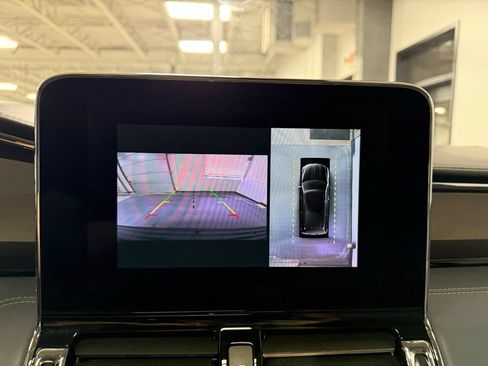 Used 2020 Lincoln Navigator Black Label w/ Cargo Convenience Package AWD/4WD image 13