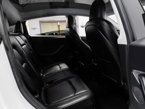 Used 2020 Tesla Model Y Performance image 39