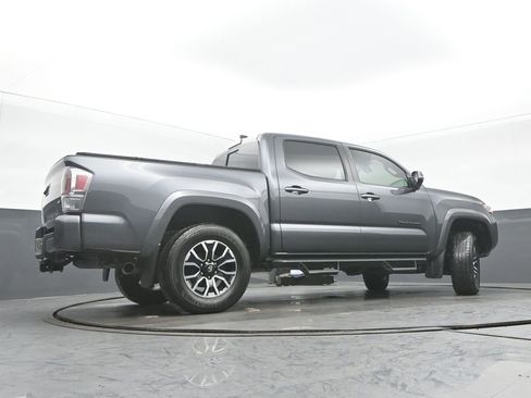 Used 2022 Toyota Tacoma TRD Sport image 30