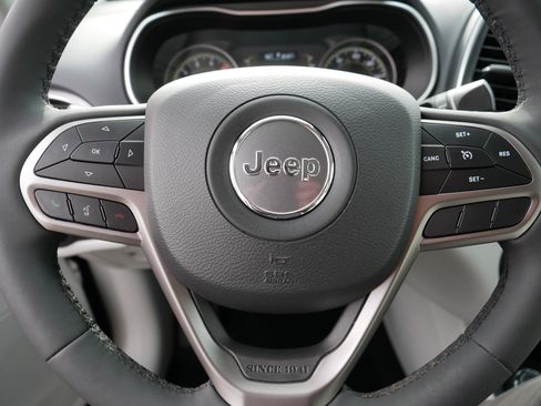 Used 2021 Jeep Cherokee Latitude Lux image 25