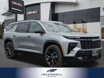 Used 2025 Chevrolet Traverse RS
