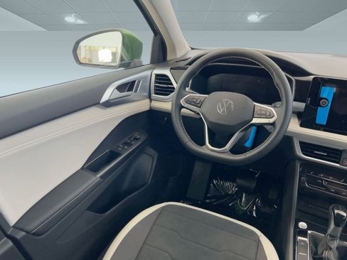 New 2026 Volkswagen Taos SE image 31