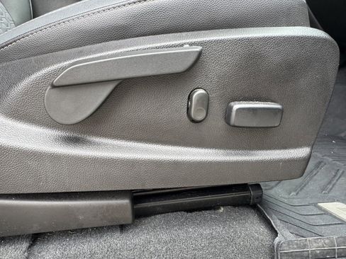 Used 2019 Chevrolet Colorado Z71 image 16