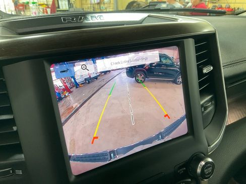 Used 2022 RAM 1500 Laramie AWD/4WD image 29