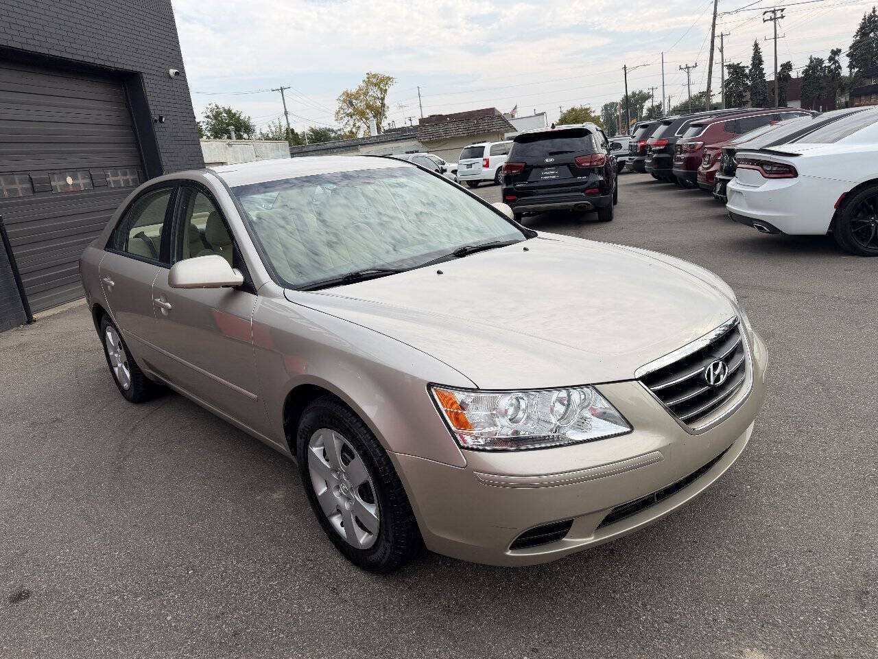 Used 2009 Hyundai Sonata GLS w/ Popular Equipment Pkg 2 FWD image 3