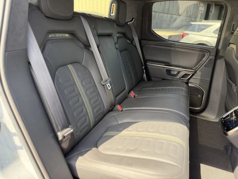 Used 2023 Rivian R1T Adventure AWD/4WD image 18