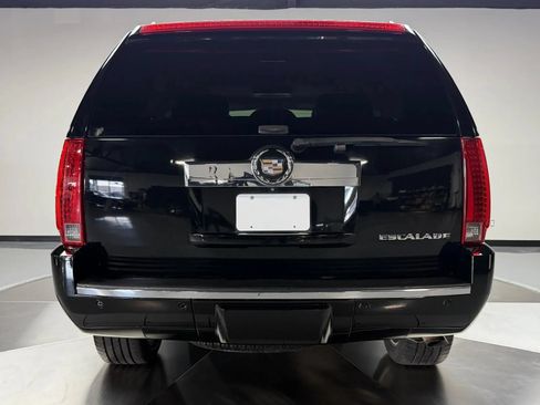 Used 2008 Cadillac Escalade AWD image 5