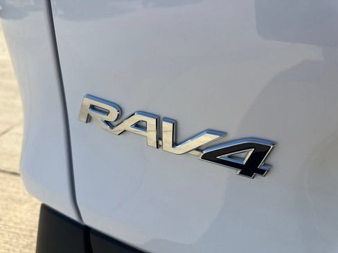 Used 2025 Toyota RAV4 XLE w/ Weather Package AWD/4WD image 19