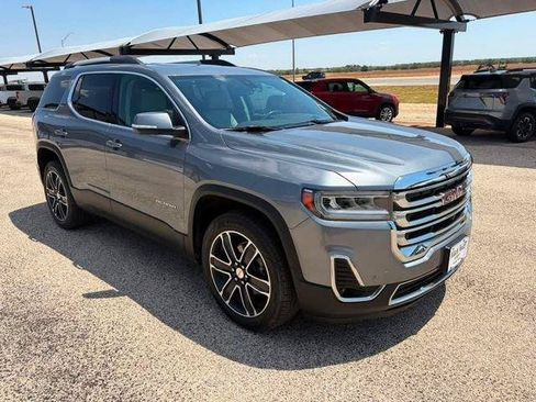 Used 2021 GMC Acadia SLT w/ Technology Package FWD image 3