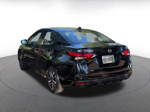 Used 2025 Nissan Versa SV image 11