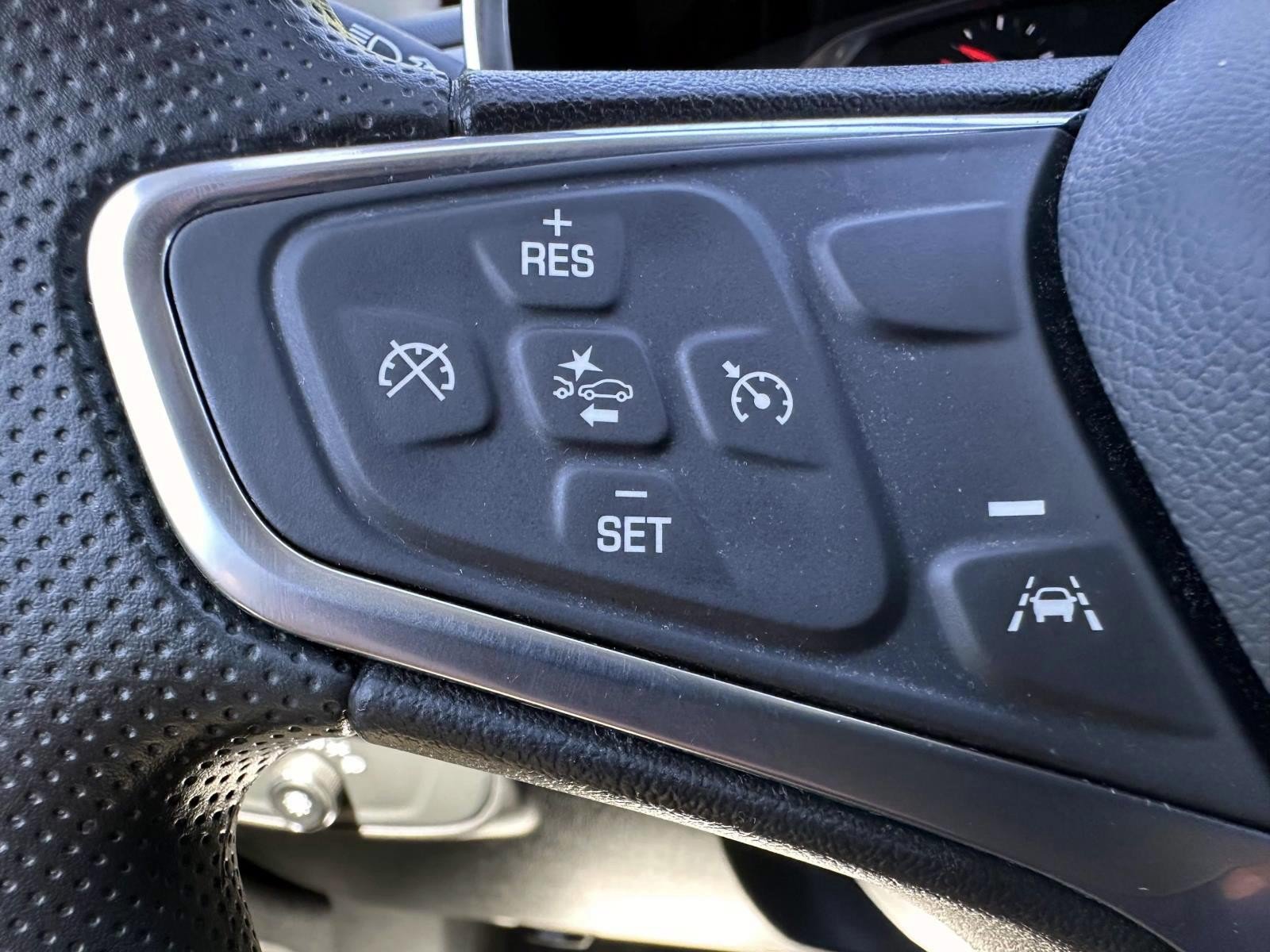Used 2023 Chevrolet Equinox LS w/ LS Convenience Package AWD/4WD image 16