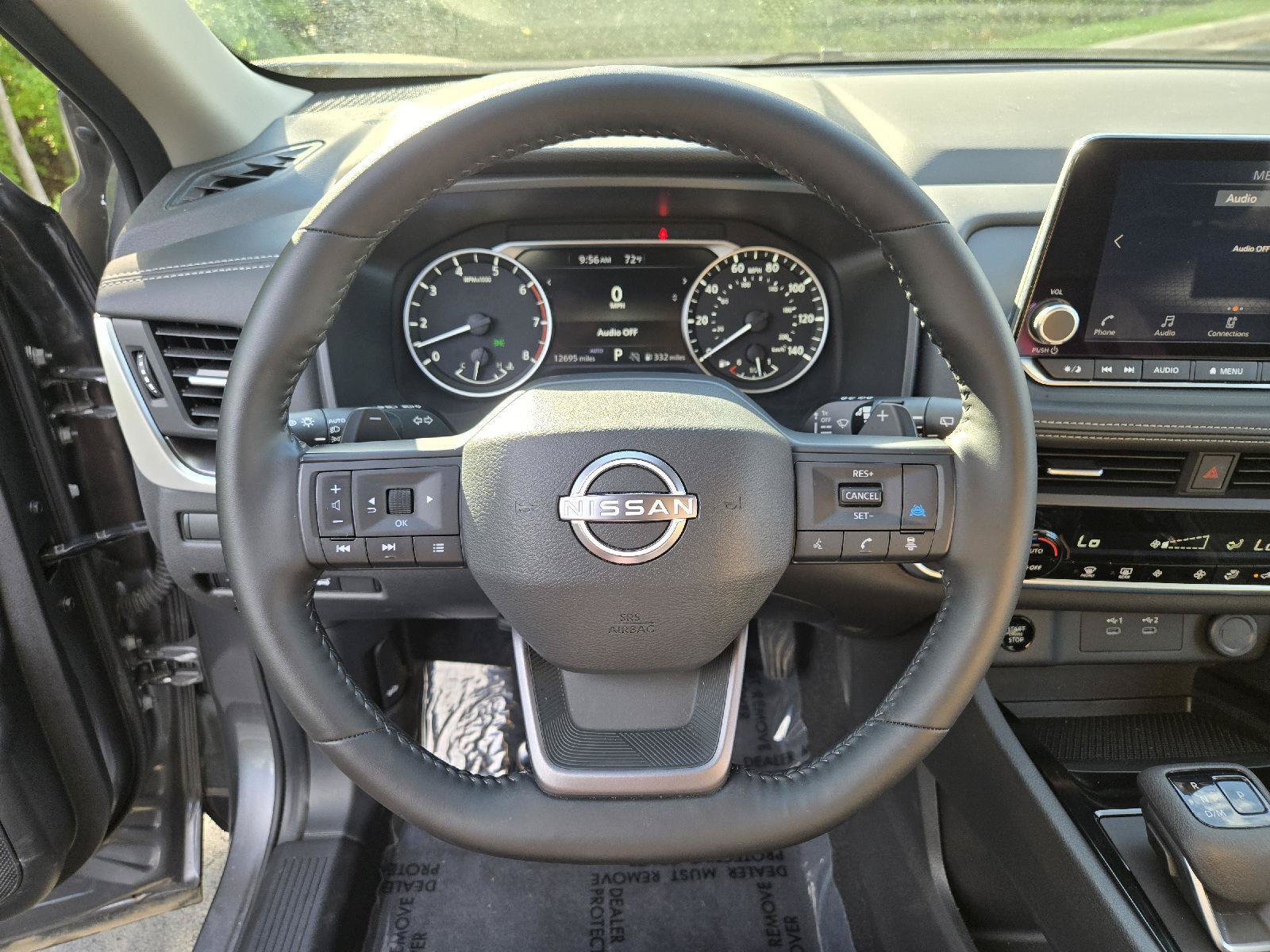 Used 2025 Nissan Rogue SV AWD/4WD image 17