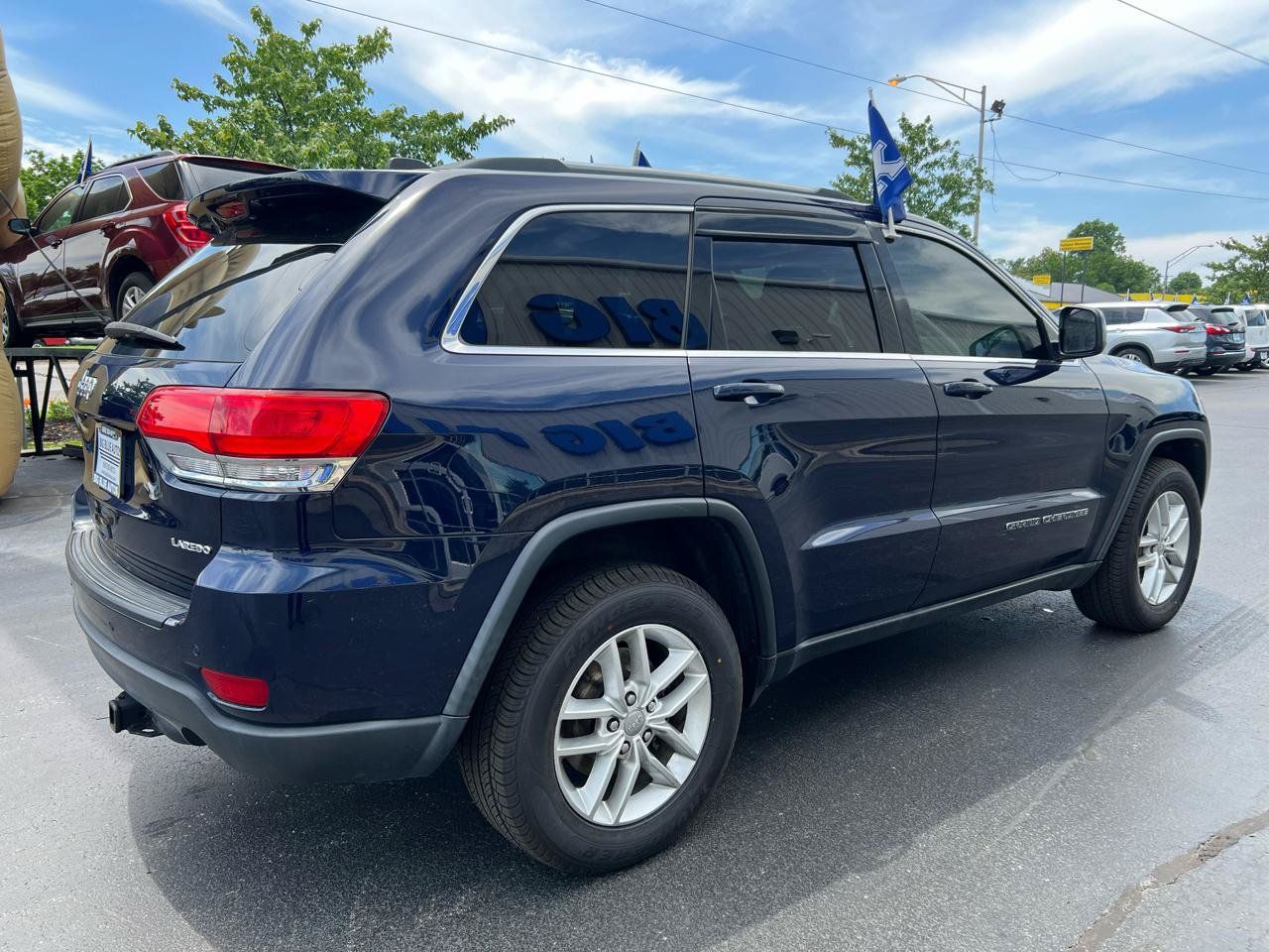 Used 2018 Jeep Grand Cherokee Laredo AWD/4WD image 6