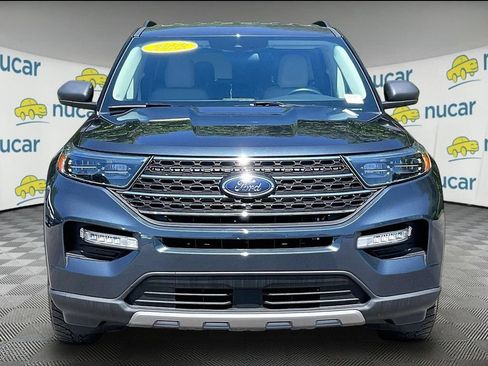 Used 2022 Ford Explorer XLT AWD/4WD image 2