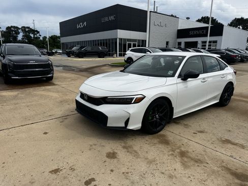 Used 2025 Honda Civic Sport image 3