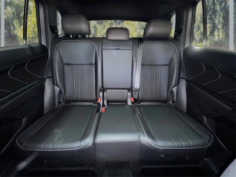 Used 2023 Volkswagen Tiguan SE R-Line FWD image 15