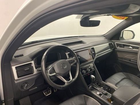 Used 2021 Volkswagen Atlas Cross Sport SEL Premium image 8