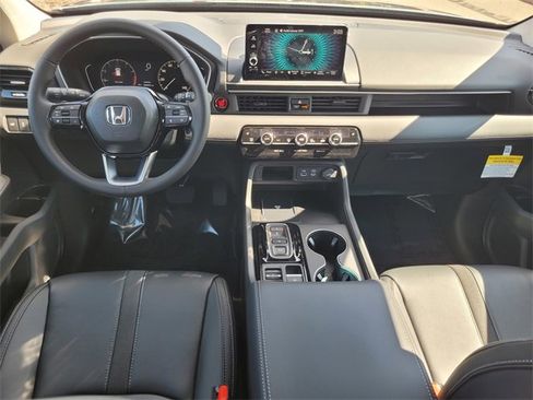 New 2025 Honda Pilot EX-L image 10
