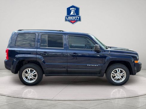 Used 2014 Jeep Patriot Sport w/ Power Value Group AWD/4WD image 13