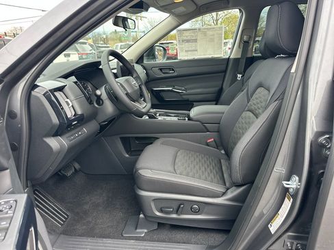 New 2026 Nissan Pathfinder SV w/ Cargo Package AWD/4WD image 9