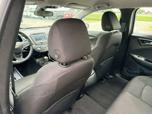 Used 2018 Chevrolet Malibu LS FWD image 14