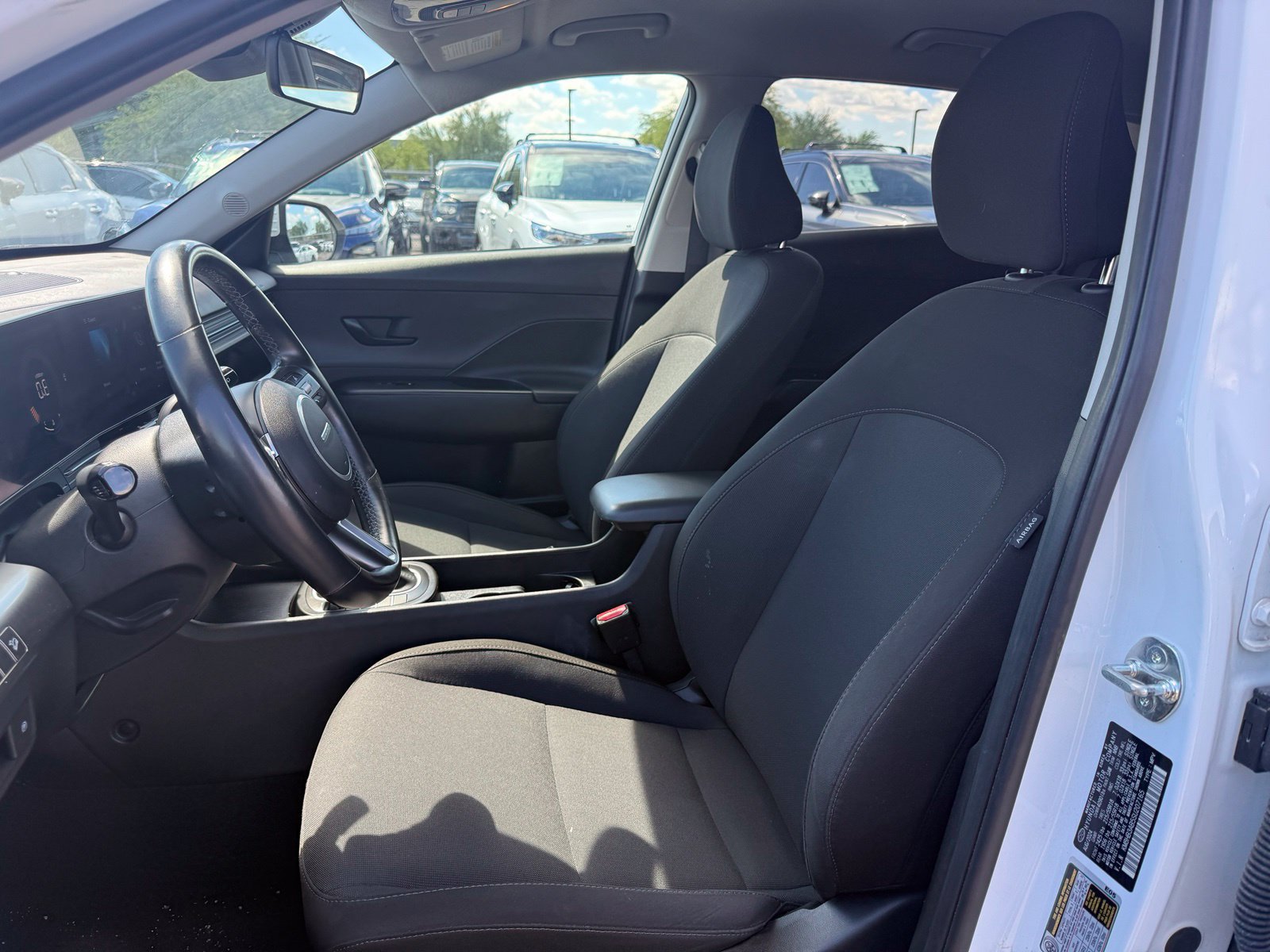 Used 2025 Hyundai Kona SEL FWD image 12