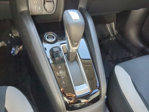 Used 2021 Nissan Versa SV FWD image 22