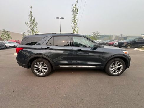 Used 2023 Ford Explorer Limited w/ Limited Technology Package AWD/4WD image 4