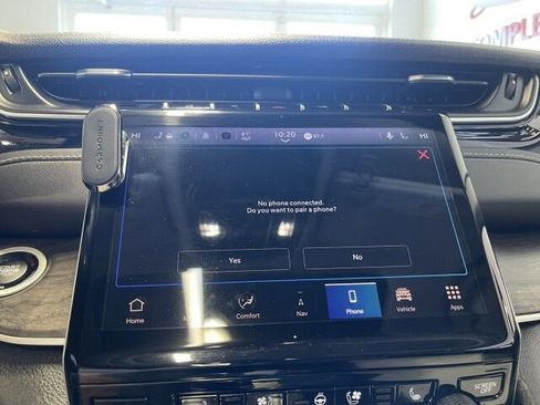 Used 2023 Jeep Grand Cherokee 4WD 4xe w/ Luxury Tech Group II image 27