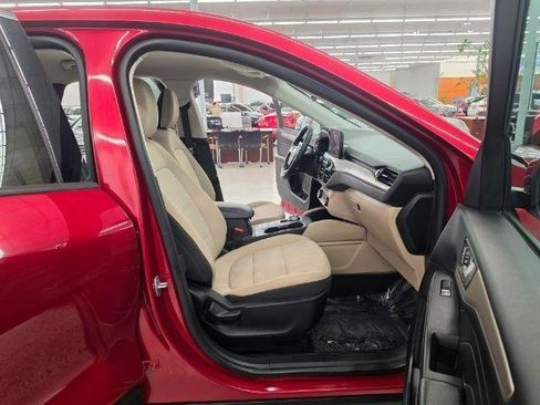 Used 2021 Ford Escape SE w/ Cold Weather Package FWD image 33