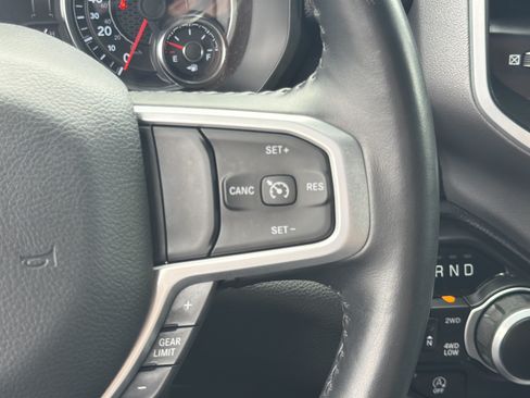 Used 2023 RAM 1500 Big Horn AWD/4WD image 30