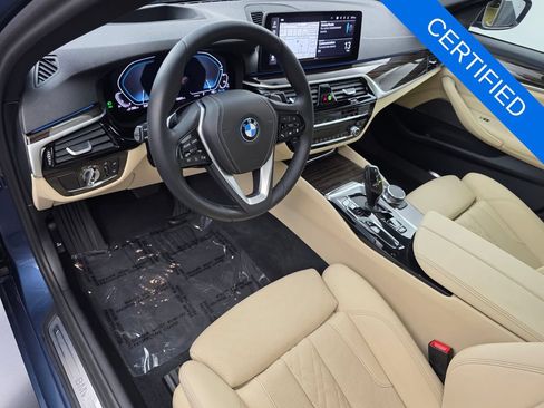 Certified 2023 BMW 530e w/ Premium Package RWD image 11