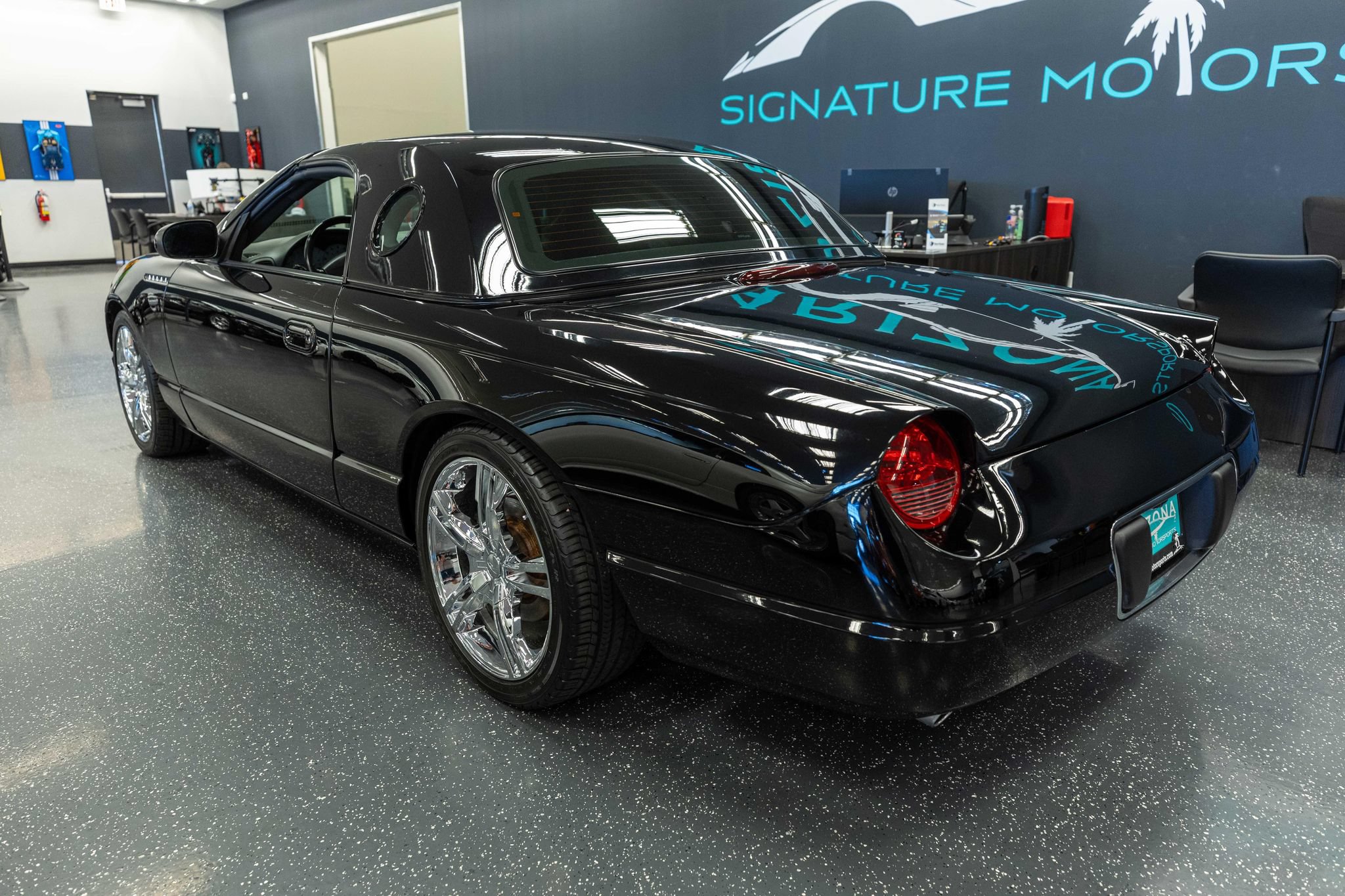 Used 2002 Ford Thunderbird RWD image 7