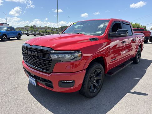 Used 2025 RAM 1500 Big Horn AWD/4WD image 13