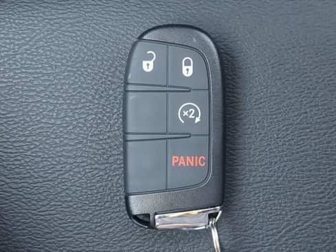 New 2026 Jeep Compass Latitude image 33