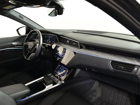 Used 2023 Audi e-tron Chronos w/ Chronos Package image 22
