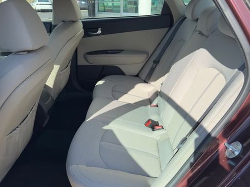 Used 2016 Kia Optima LX w/ LX Convenience Package image 12