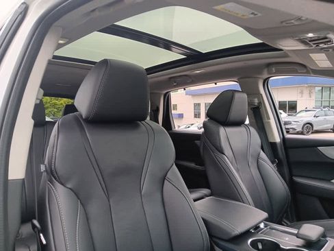 Used 2024 Acura MDX SH-AWD w/ Technology Package image 12