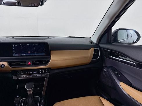 Used 2024 Kia Seltos SX w/ SX Sunroof Package AWD/4WD image 25