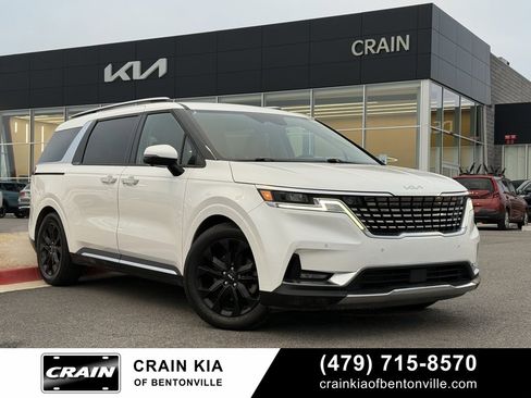 Used 2022 Kia Carnival SX image 1