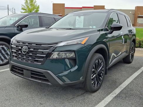 New 2026 Nissan Rogue SV AWD/4WD image 3